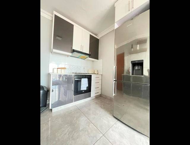 2 BEDROOM APARTMENT FOR SALE IN MONTCLAIR